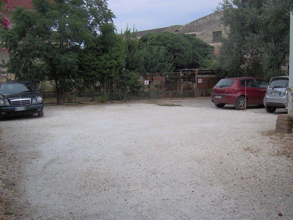 Bed & breakfast Santa Fara Bari Bagian luar foto