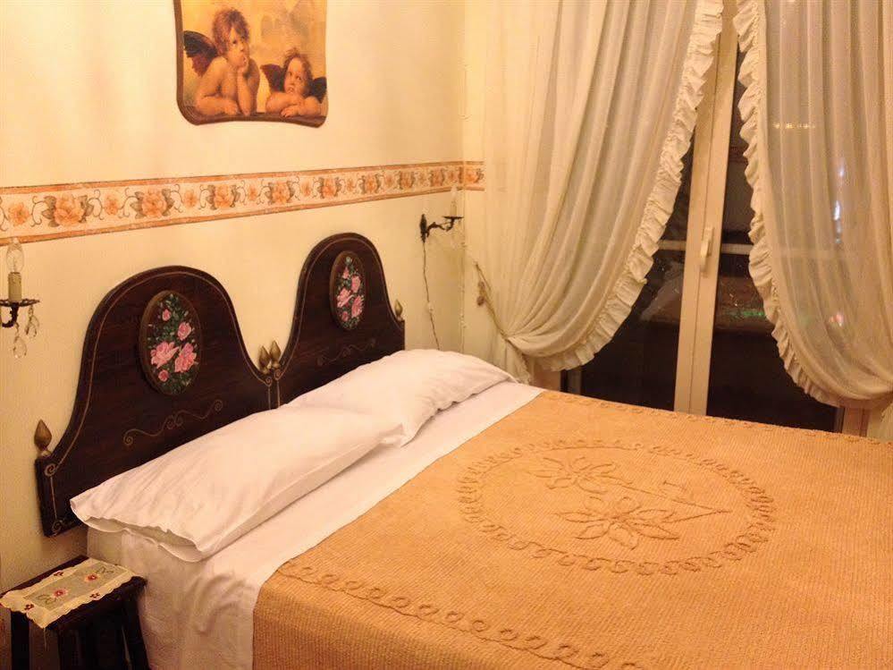 Bed & breakfast Santa Fara Bari Bagian luar foto