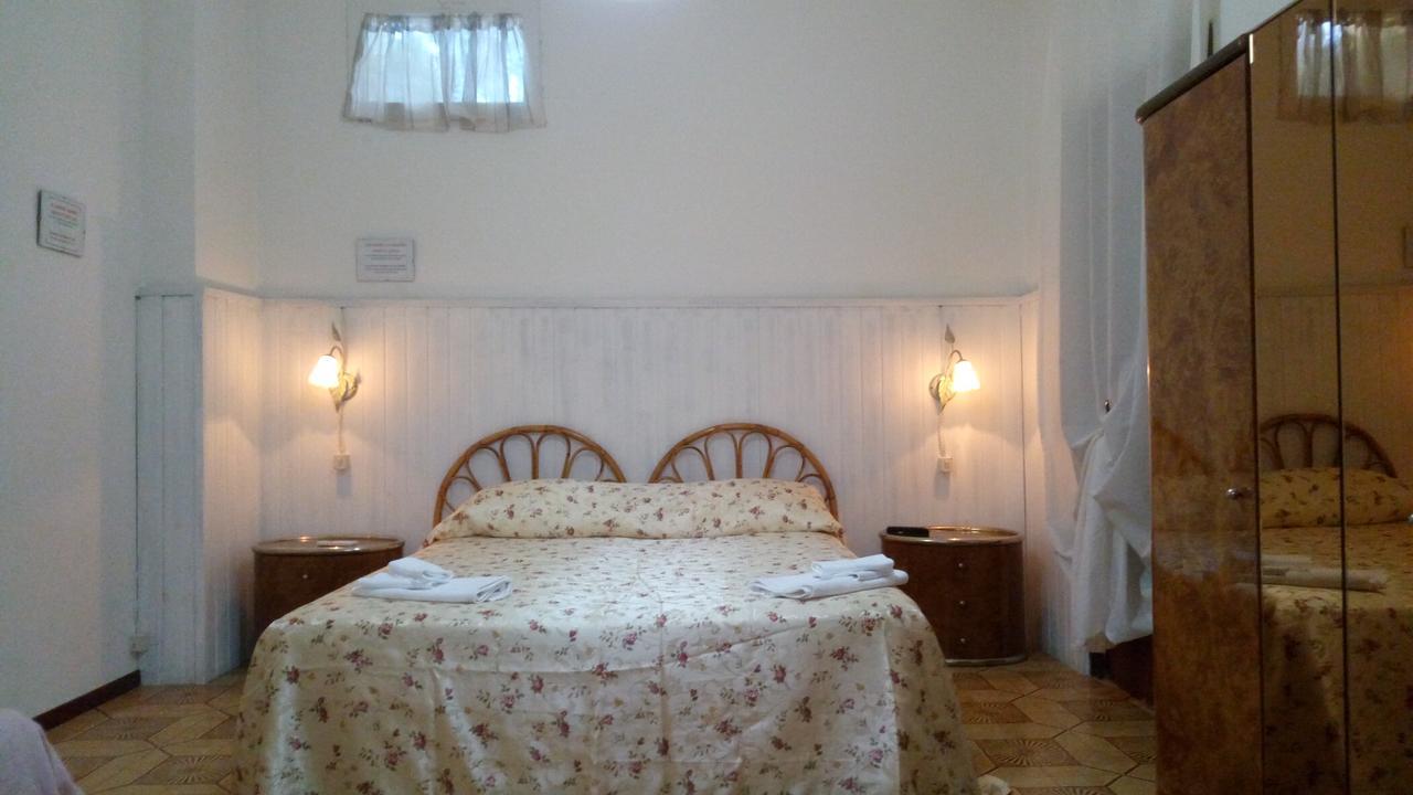 Bed & breakfast Santa Fara Bari Bagian luar foto