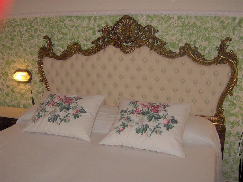 Bed & breakfast Santa Fara Bari Bagian luar foto