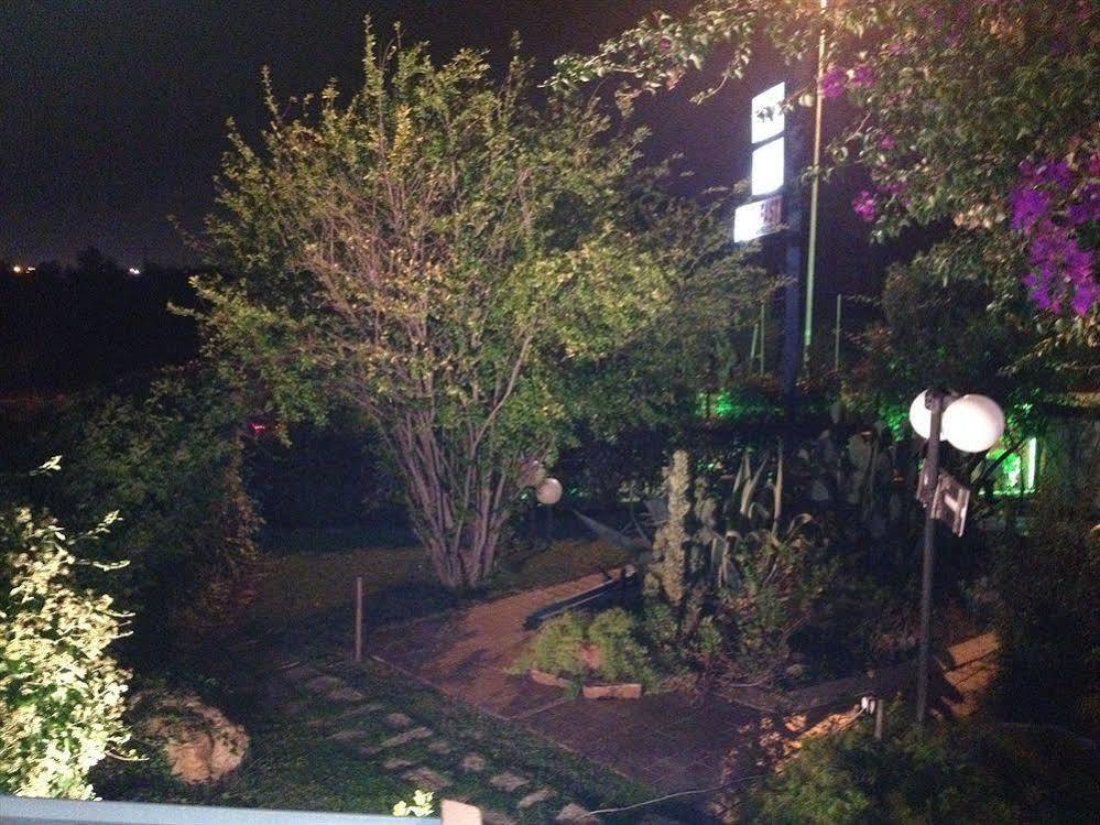 Bed & breakfast Santa Fara Bari Bagian luar foto
